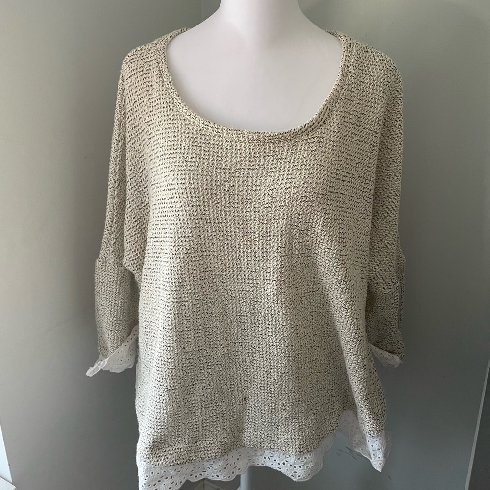 💸Sweater-like top with sweet eyelet lace detail - Saturday Sunday